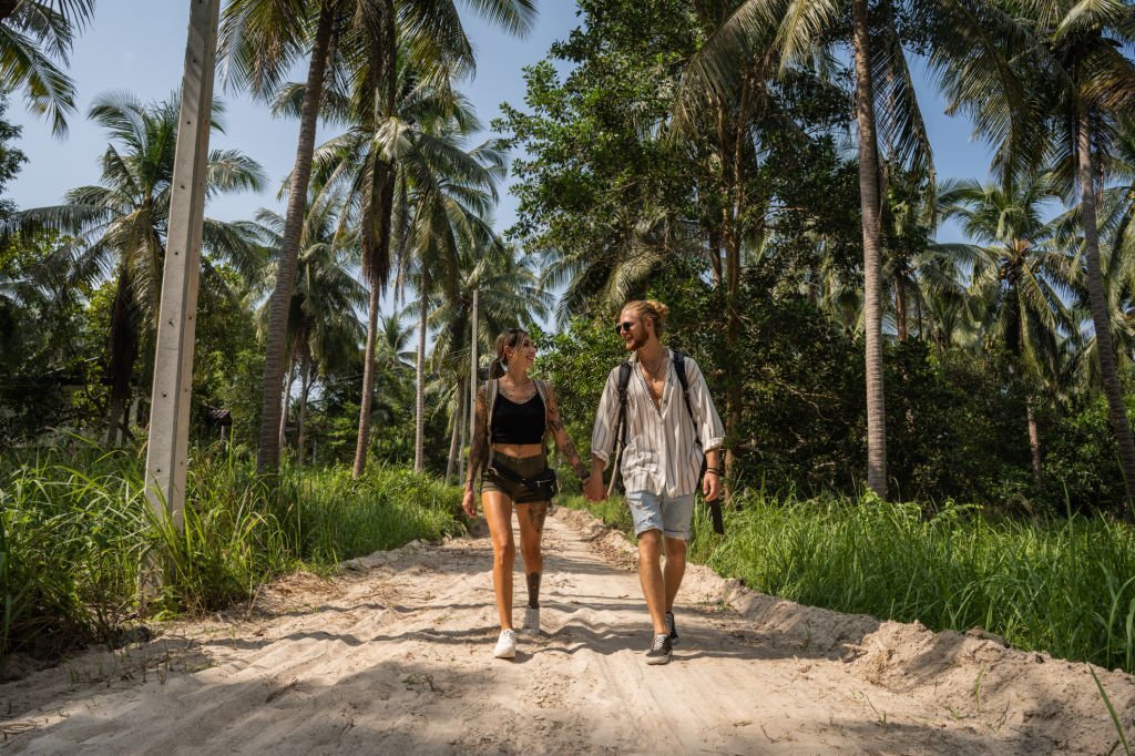 Pareja celebran su luna de miel en safari