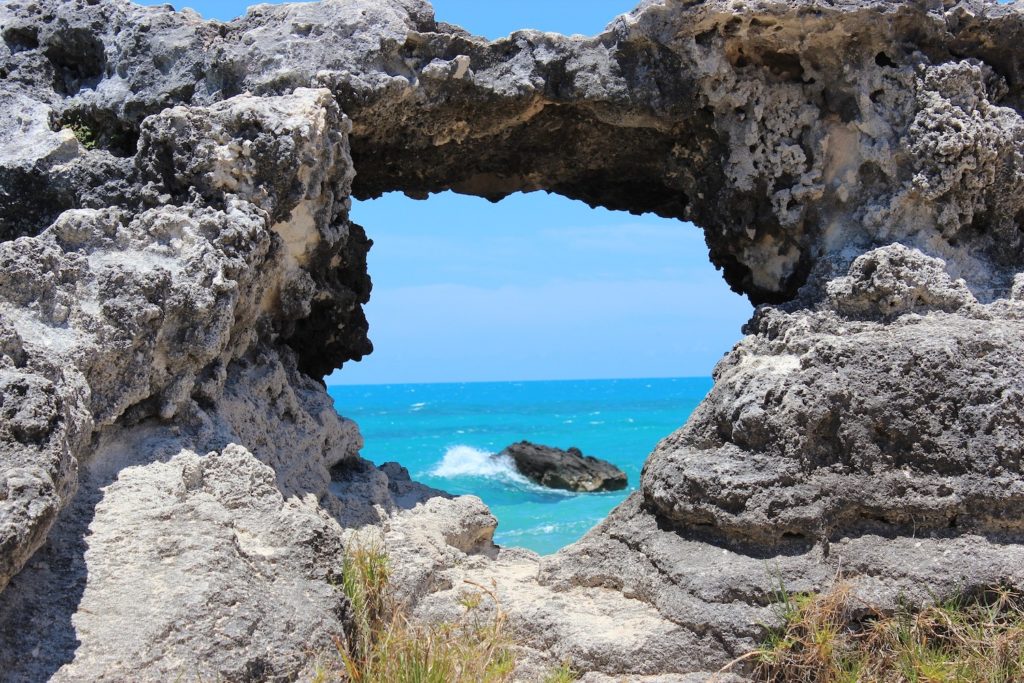 vista de bermuda rock en luna de miel