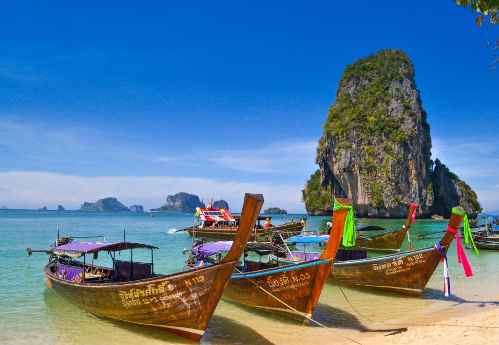 barcos en tailandia 