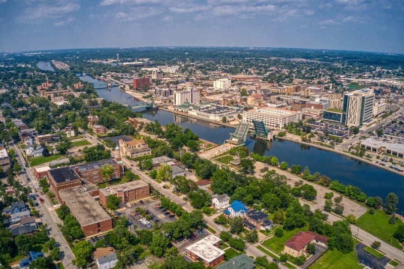 16 Fun & Best Things to Do in Joliet, Illinois