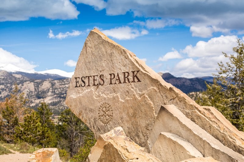Where to Stay in Estes Park: 4 Best Areas & Accommodations