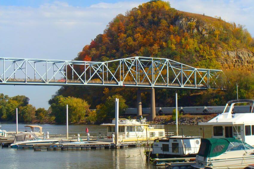 15 Fun & Best Things to do in Red Wing, Minnesota