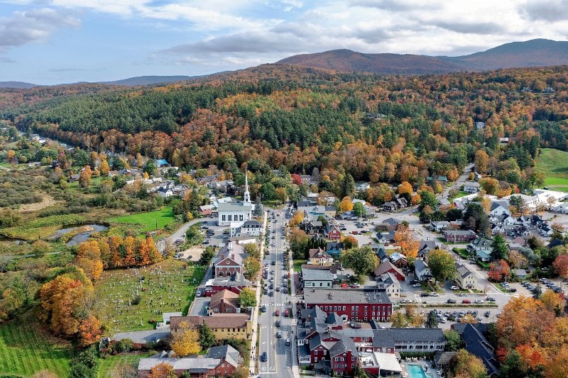 Where To Stay In Stowe, Vermont: 5 Best Areas & Places