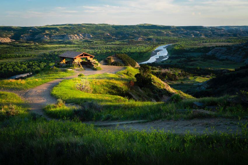 18 Famous Historical Landmarks in North Dakota
